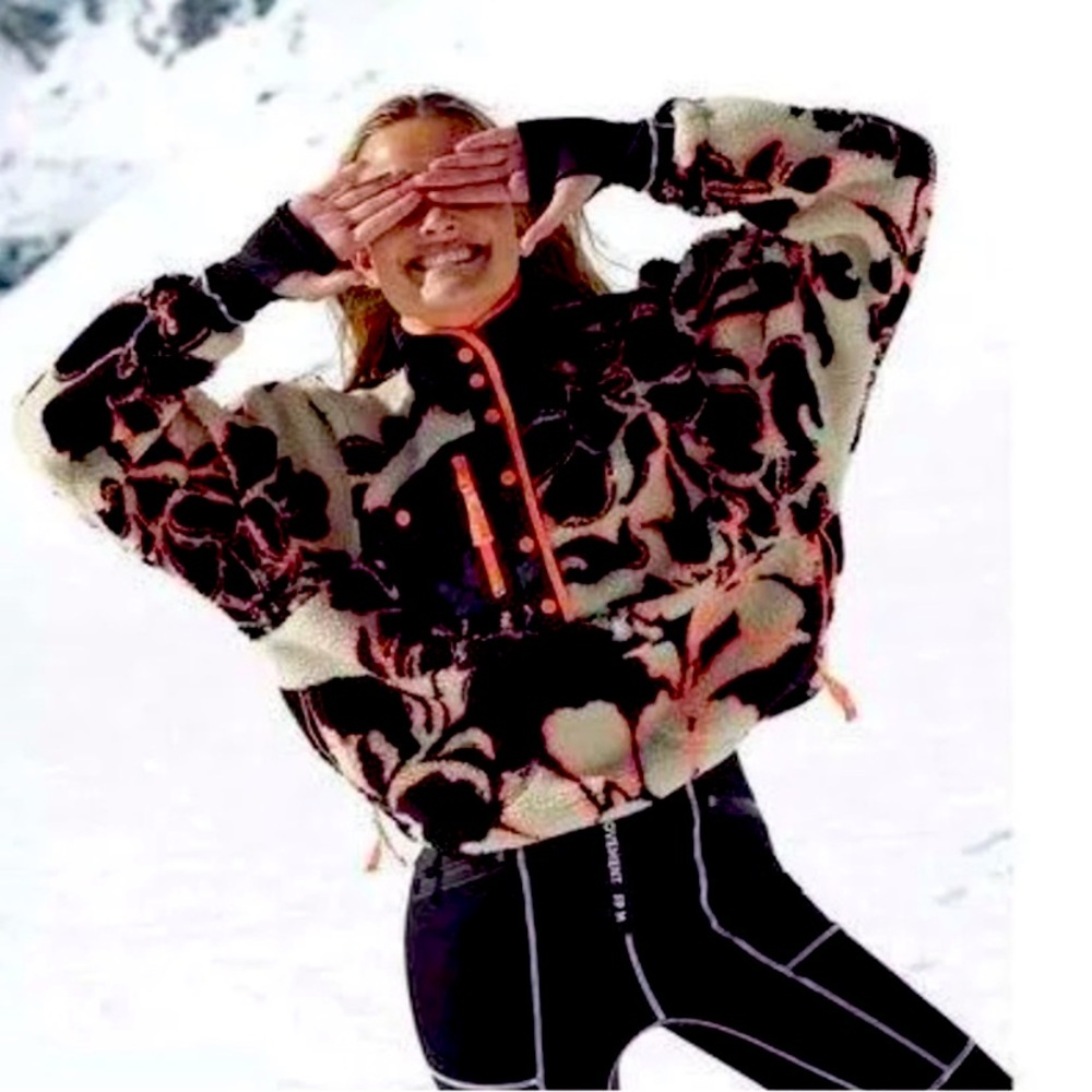 RARE Free People FP Movement Hit the Slopes Magnolia Floral Fleece Pullover